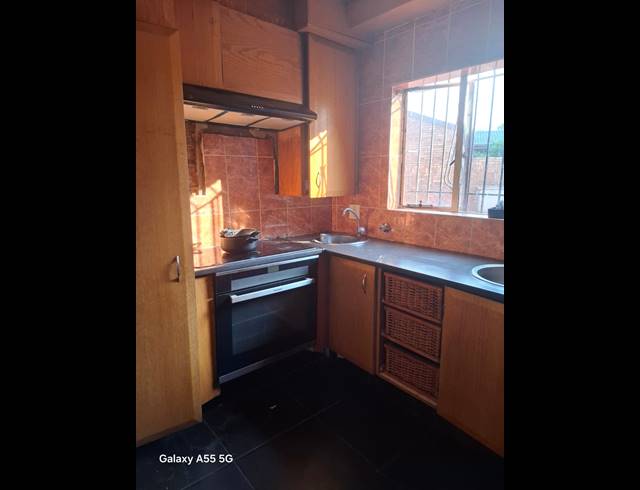 3 BEDROOM FREEHOLD FOR SALE IN CLARINA